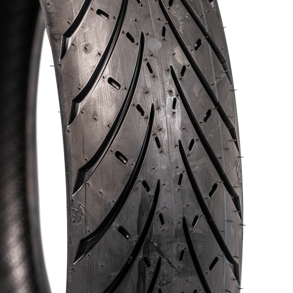 Llanta METZELER 140 70-roadtec 17 trasera 01 sellomatic