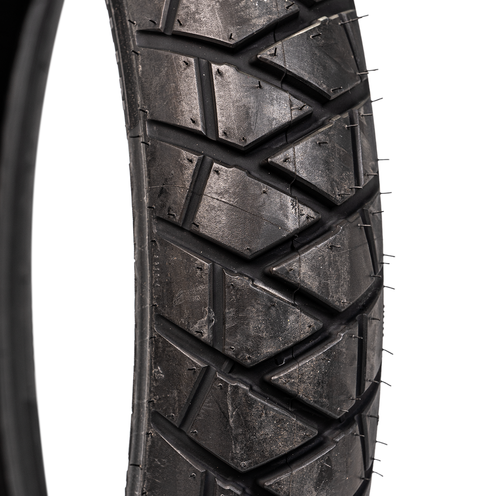 Llanta MICHELIN 120 90-anakee 17 street trasera sellomatic