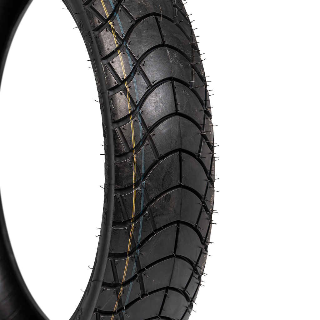 Llanta QUEEN tire 120 80-mr 17trasera 106 sellomatic