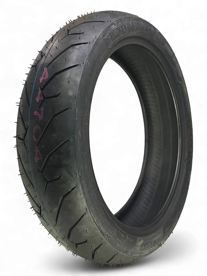 Llanta Pirelli 140 70R-Diablo 17 Rosso Trasera 2