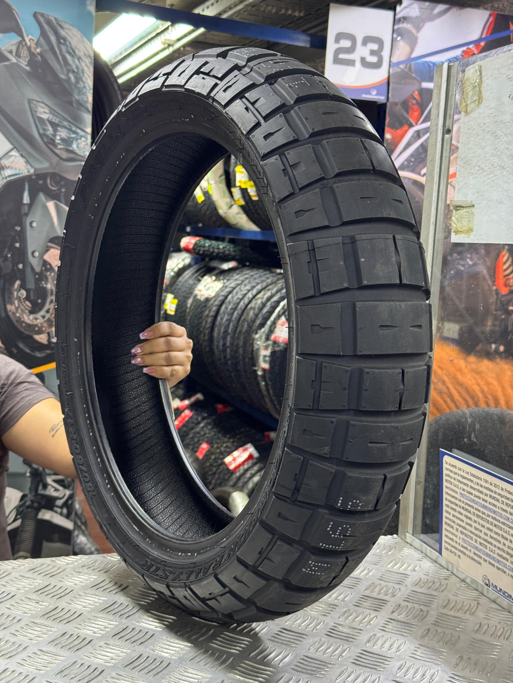 Llanta PIRELLI 150 60r‑scorpion 17 rally str trasera