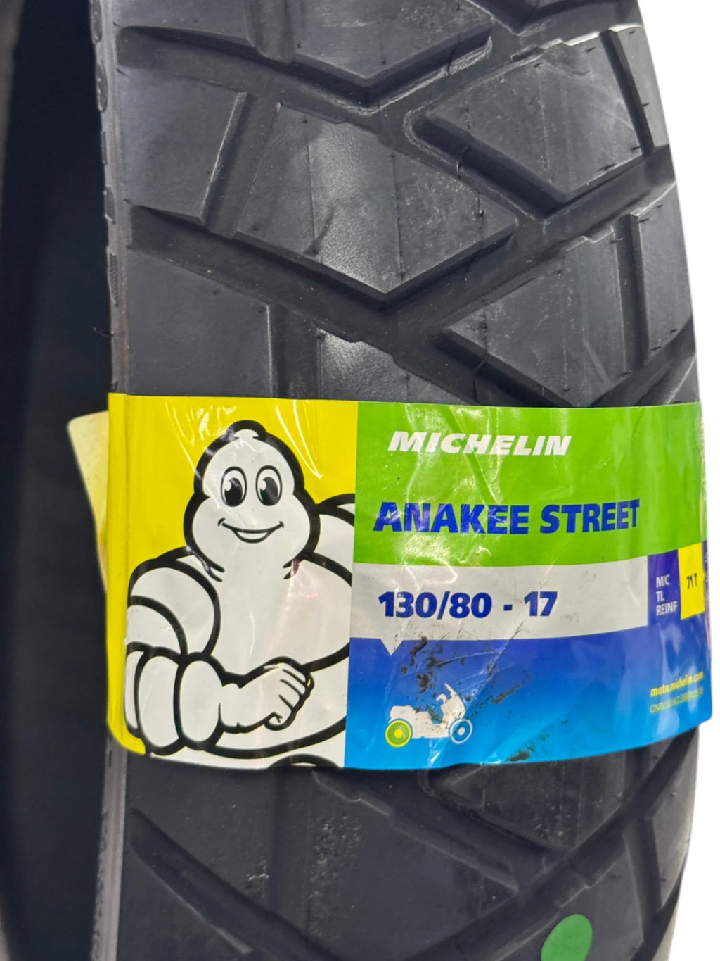Llanta MICHELIN 130 80-anakee 17 street sellomatic trasera