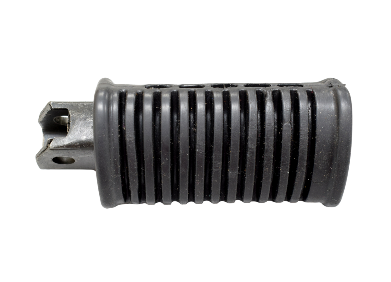 Reposapie Gsr Suzuki 150 Original (Delantero Izquierdo)